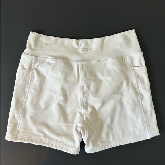 Bo+Tee Gym Shorts, Off-White/Cream, Medium - Picture 2 of 2